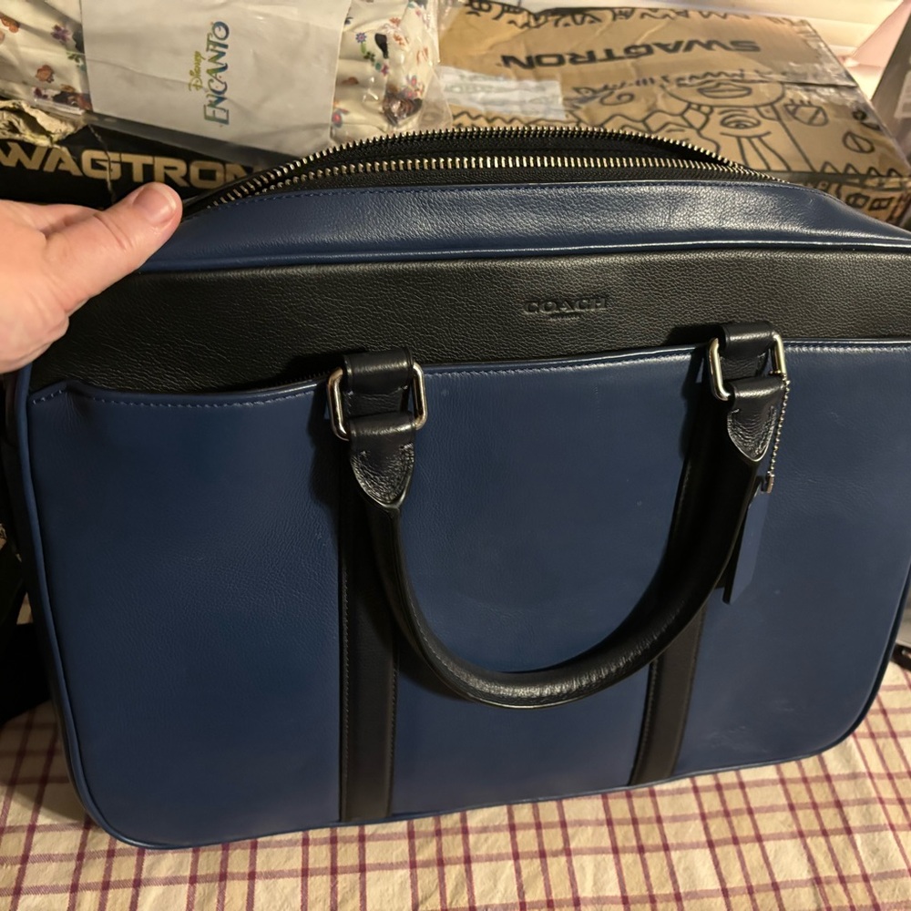 Coach Perry Colorblock smooth leather slim briefcase. Indigo/Midnight F56018.